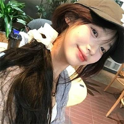与鲨鱼游弋